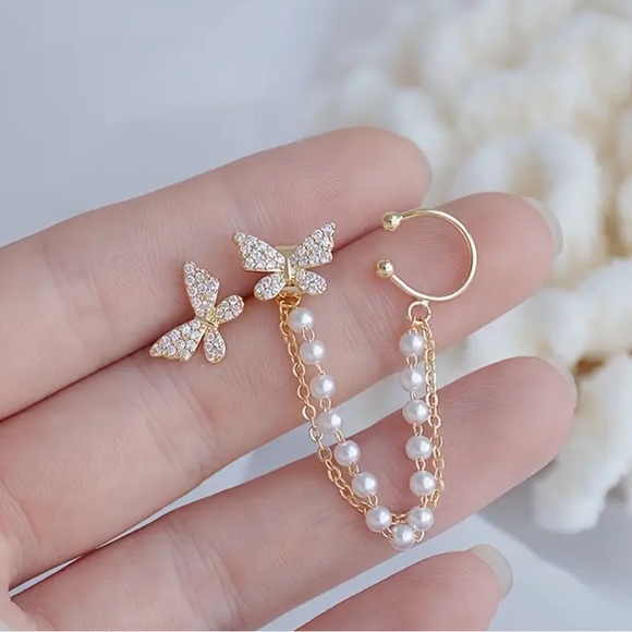 Elegant Gold Butterfly Pearl Ear Cuff and Earring Set - Picture 2 of 6